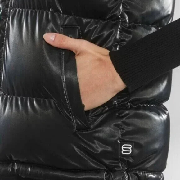 Aritzia the super puff™ vest - Picture 4 of 16